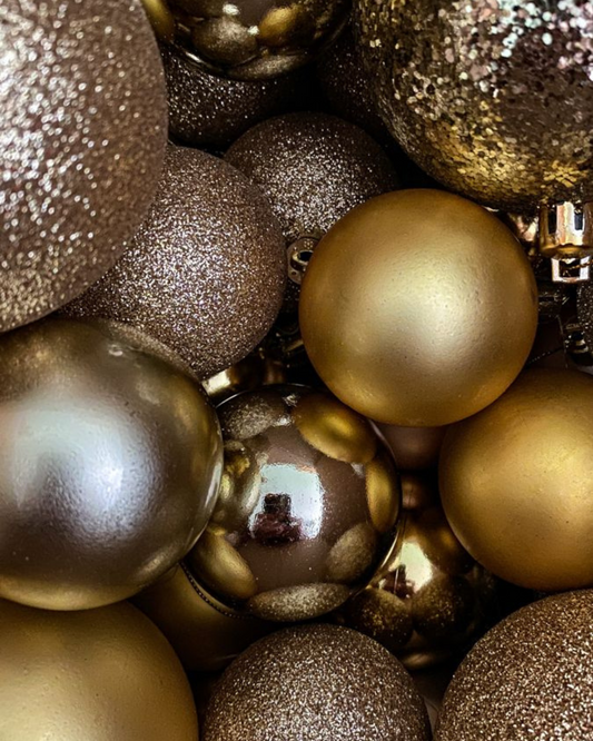 Champagne Luxe Baubles – 8 cm (24 pcs) – KSh 2,500